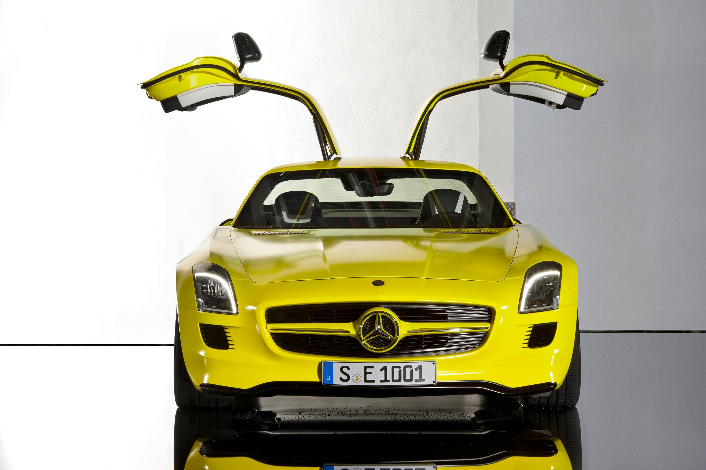 SLS AMG E-CELL : une papillon  haute tension